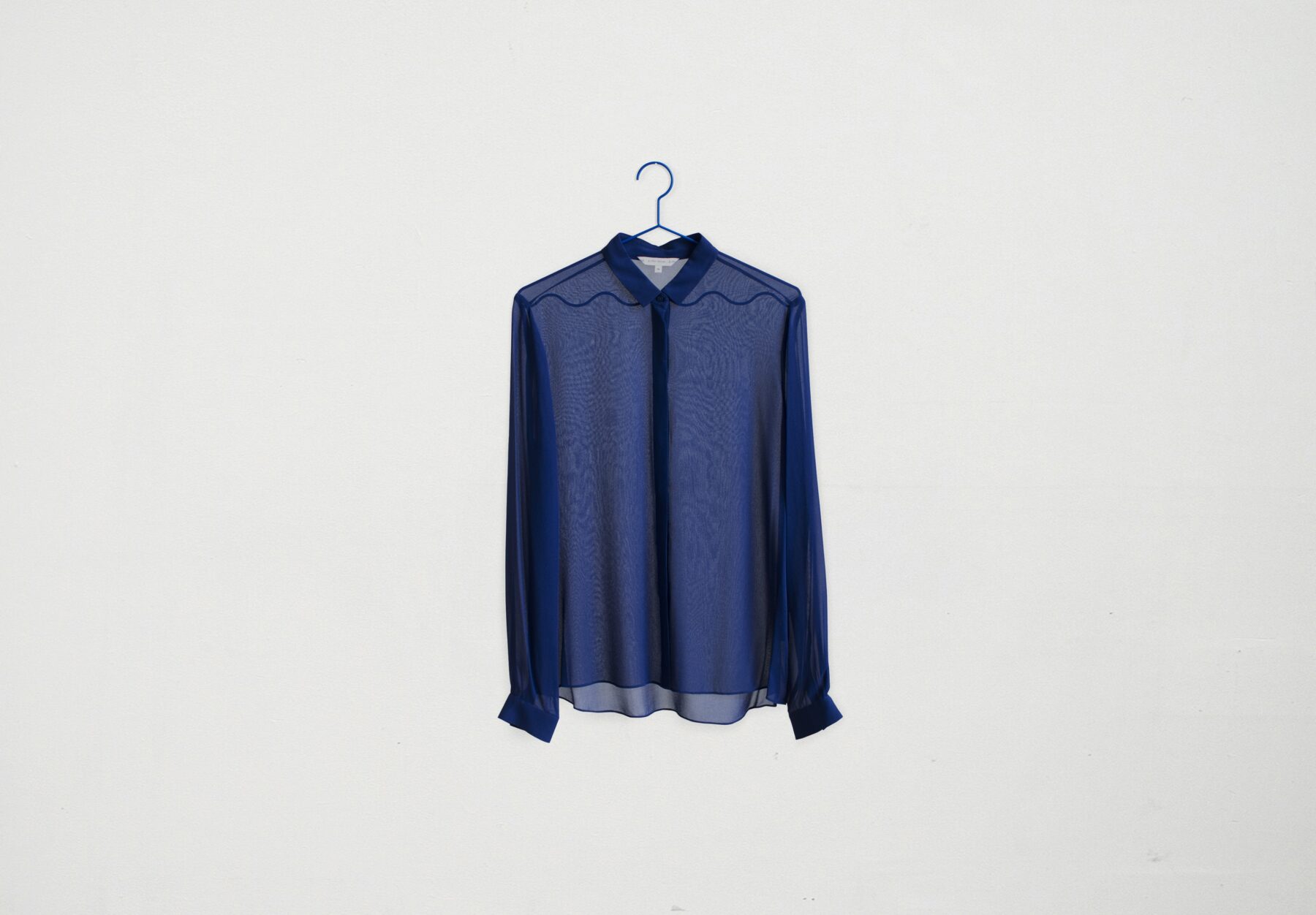 11_Blue_hanger